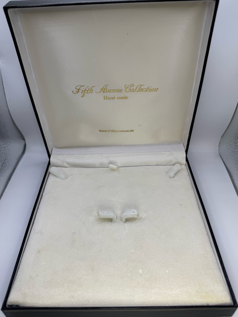 Vintage Fifth Avenue Collection Black & Gold Jewelry Presentation Display Box